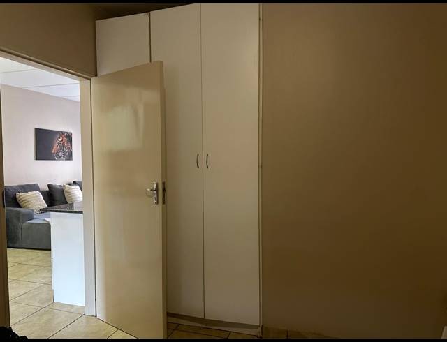 2 BEDROOM APARTMENT FOR SALE IN RUSTENBURG CENTRAL